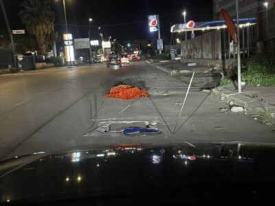 Viale Leonardo Sciascia, una trappola mortale sull’asfalto: “Un ragazzo col motorino l’ha evitata per pochi centimetri”