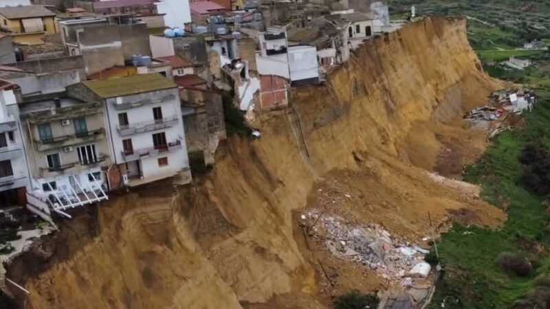 Frana di Niscemi, la Procura di Gela avvia indagine, per ora, contro ignoti