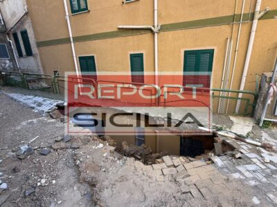 AGRIGENTO COME NISCEMI: MURI CHE CROLLANO, ACQUA CHE SCAVA, ISTITUZIONI CHE INSEGUONO LE EMERGENZE