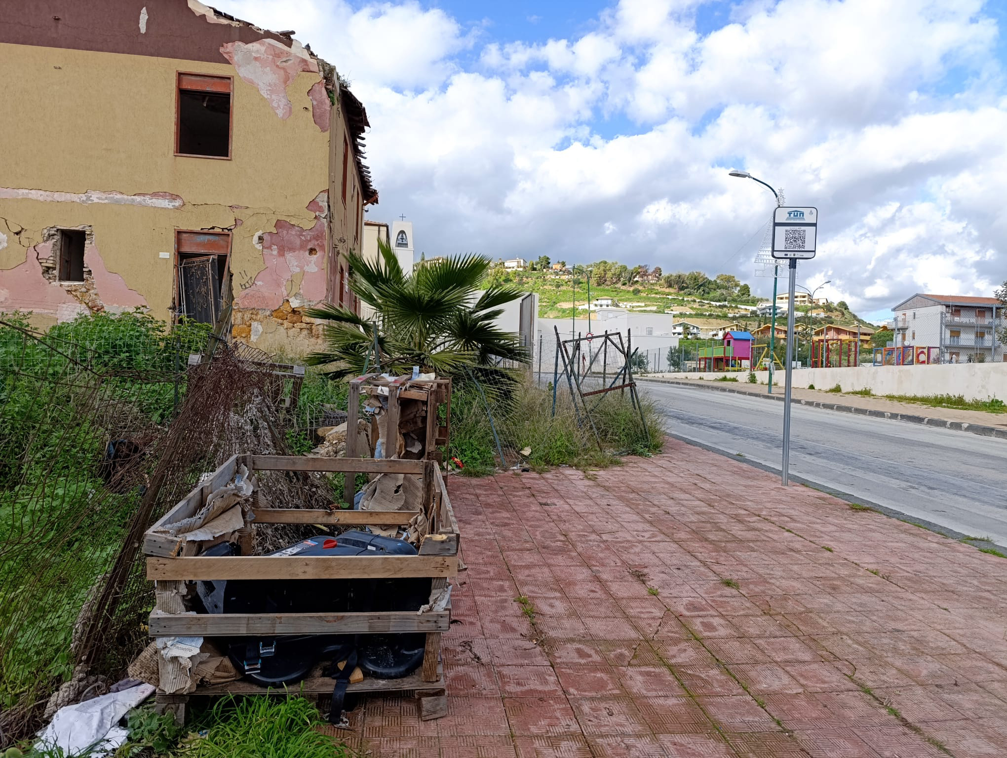 Villaggio Mosè, 50 milioni incassati in 30 anni e zero opere: Di Rosa lancia la diretta verità