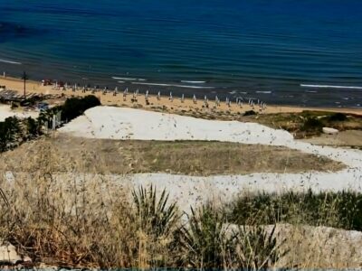 Ambientalismo bipolare: segnalato presunto abuso a Giallonardo, silenzio assoluto sull’ex Villa del Sole