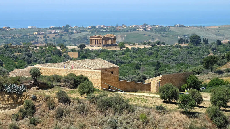 Casa Sanfilippo, lo “sceriffo” colpisce ancora: Ma chi gli ha dato l’imbeccata?
