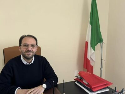 Pisano risponde a La Vardera: «La casa ereditata non è abusiva». Poi chiama in causa Crosta: «Mostri i titoli e rimetta le deleghe»